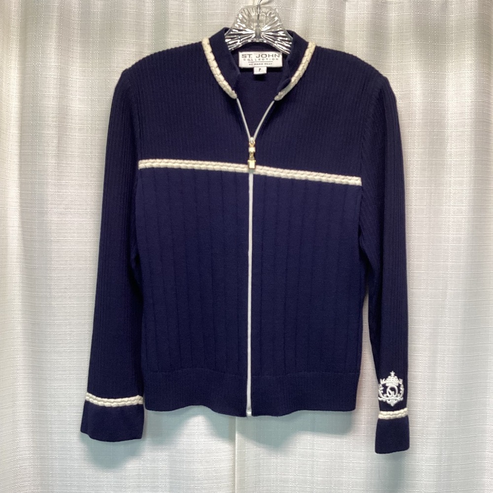 St. John Collection Navy Blue Knit Zip Cardigan White Trim Crest Size P Coastal